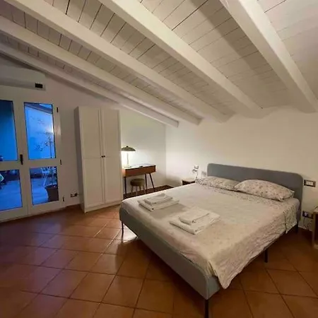 Bilocale Con Terrazzo Stazione Centrale Apartment