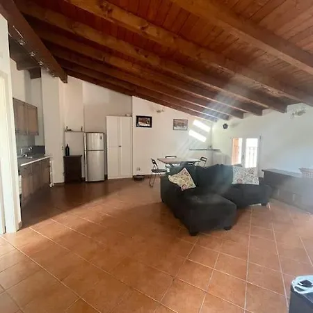 Bilocale Con Terrazzo Stazione Centrale Apartment *
